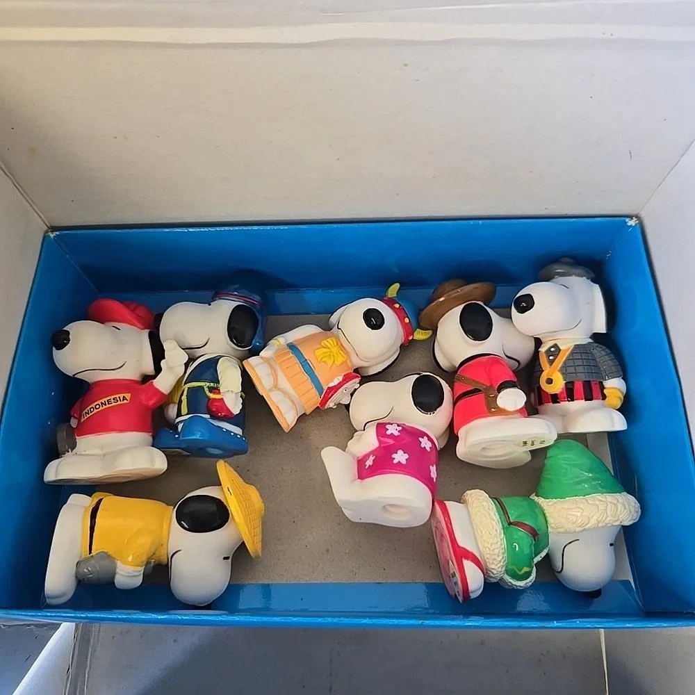 McDonald's Snoopy BOX World‎ Tour
